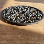 Metal Trivet Ornate Oval image 4