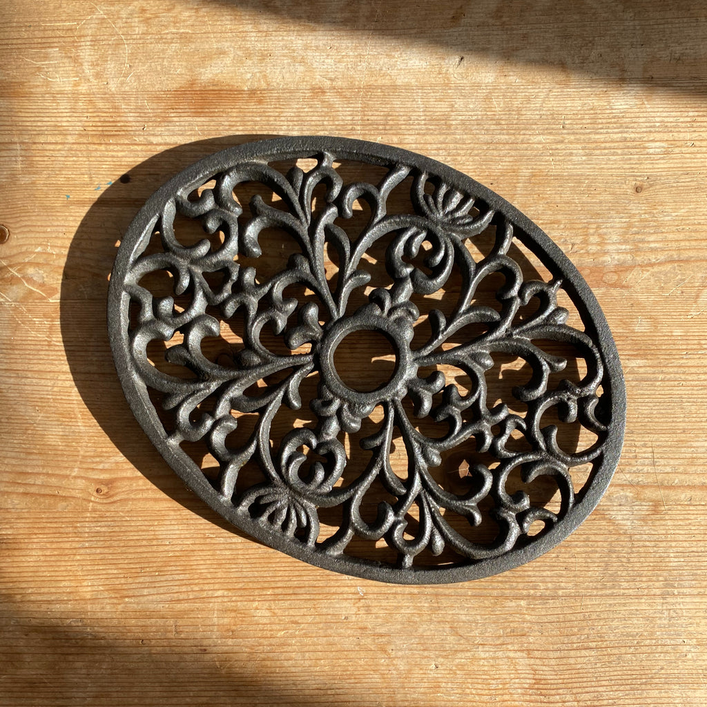 Metal Trivet Ornate Oval image 2