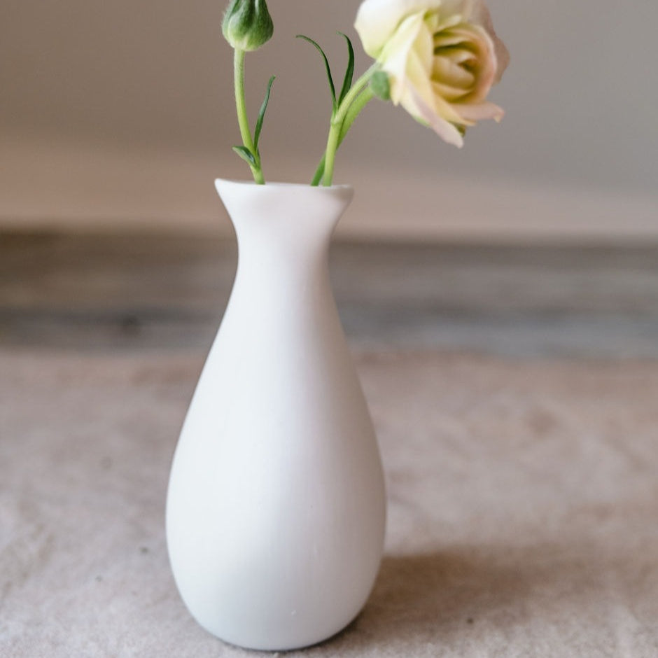 Bud Vase White - Curved image 2