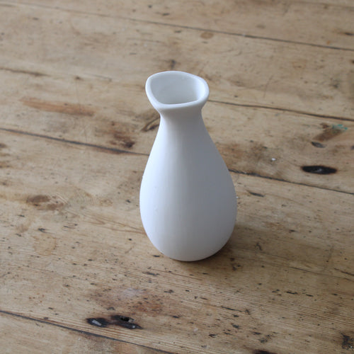 Bud Vase White - Curved image 1
