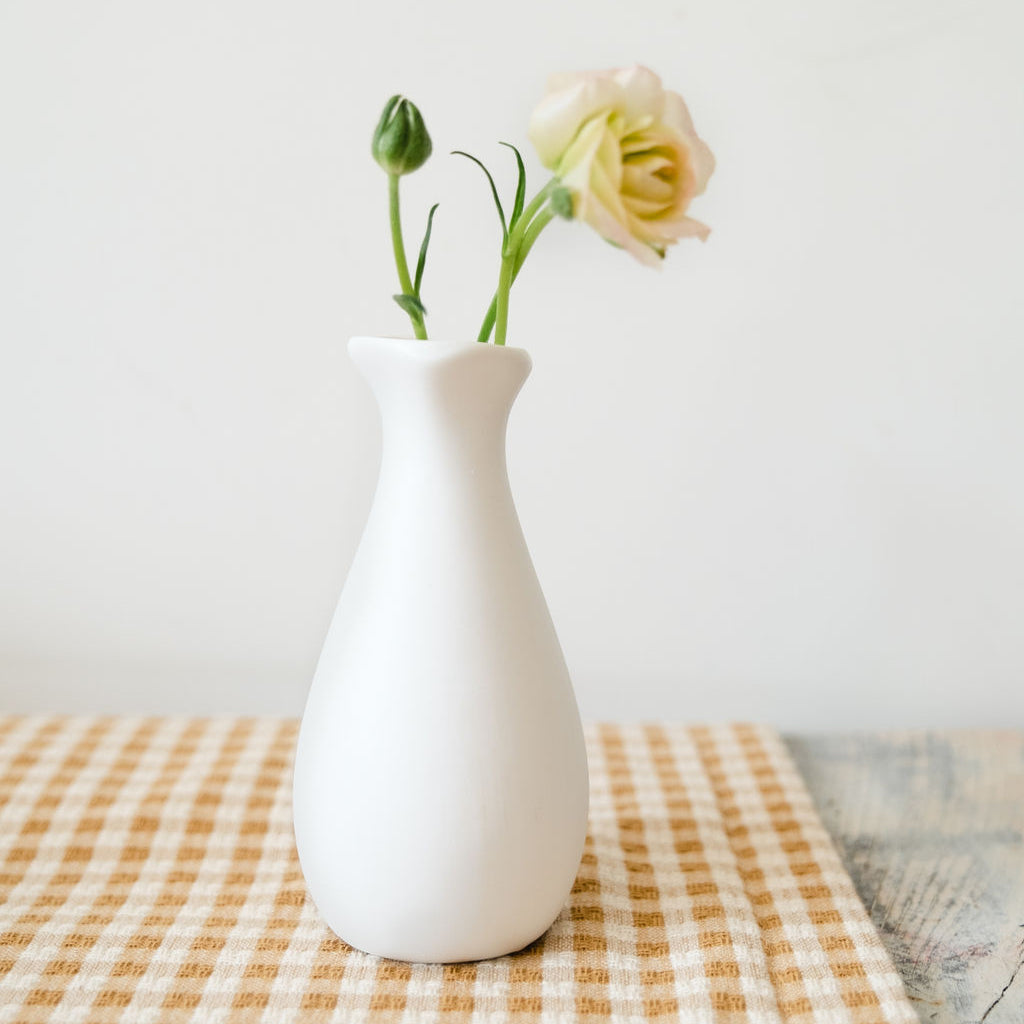 Bud Vase White - Curved image 3
