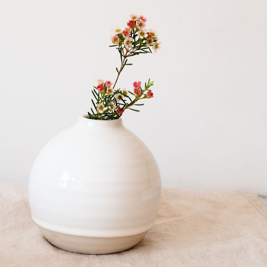 Round Reactive Glaze Ripple Vase - White image 2
