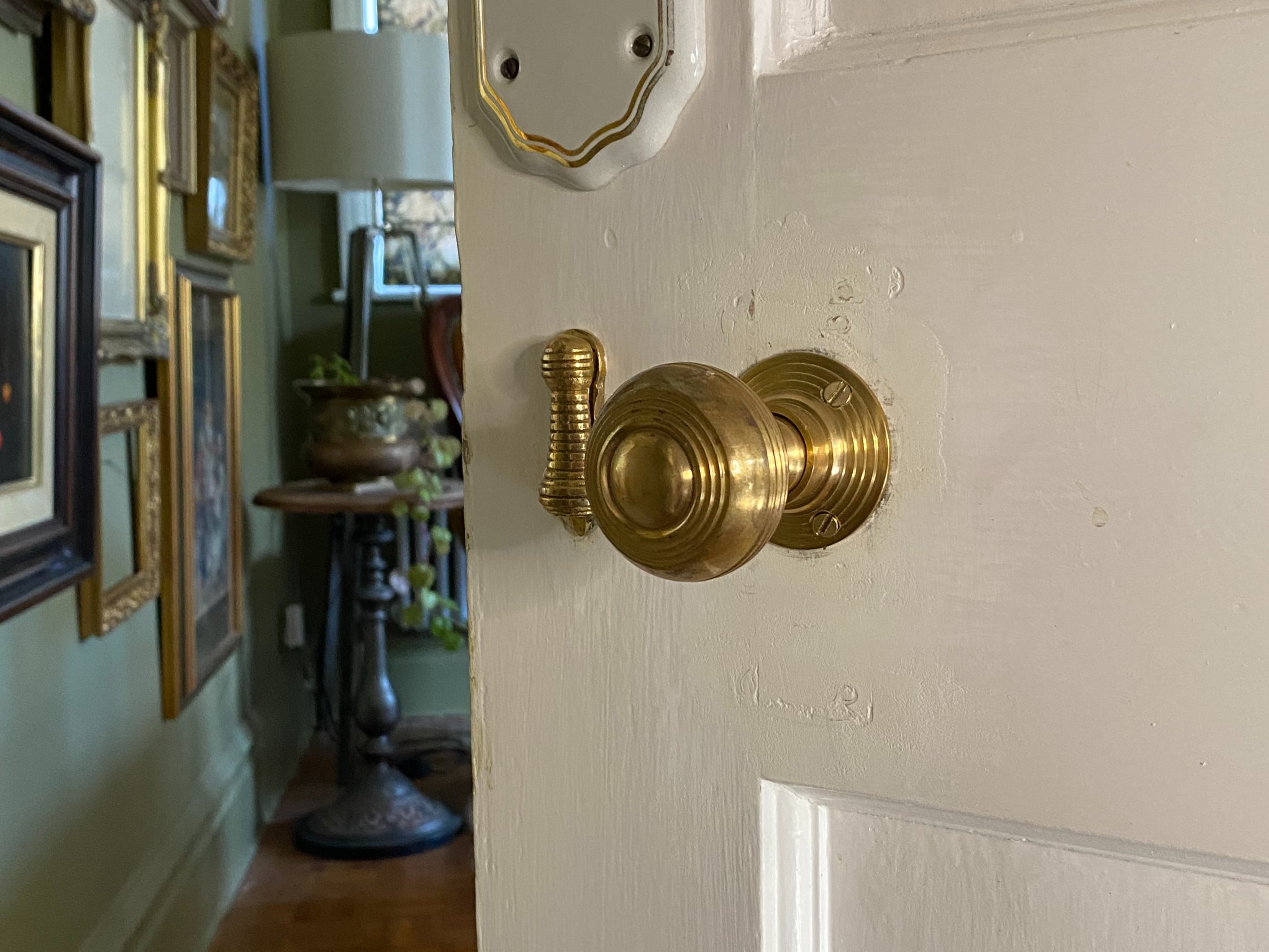 Brass Door Knob Beehive Ribbed image 0